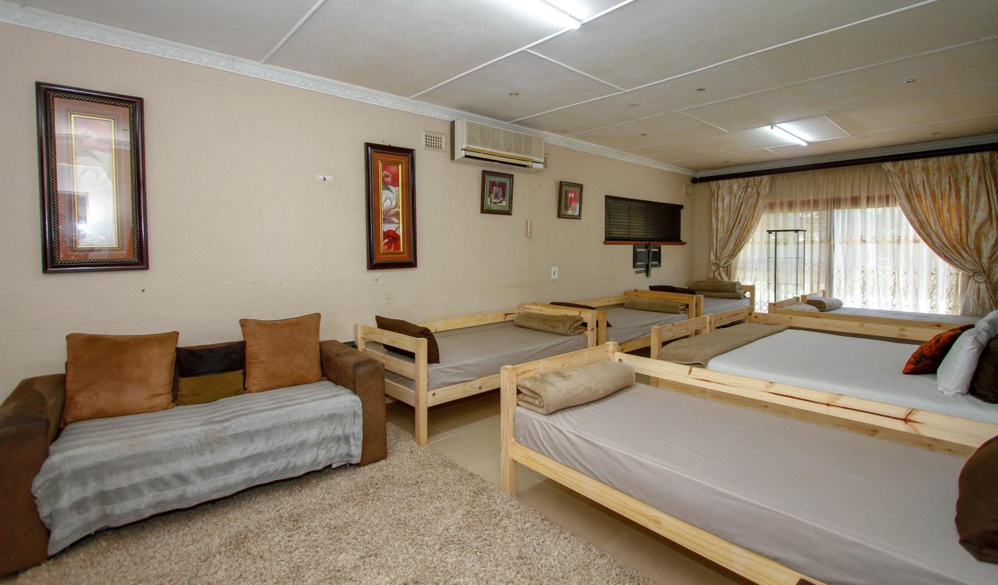 Umhlanga Self Catering Guest House เดอร์บัน ภายนอก รูปภาพ